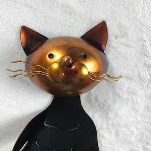 Metal cat design wine bottle holder